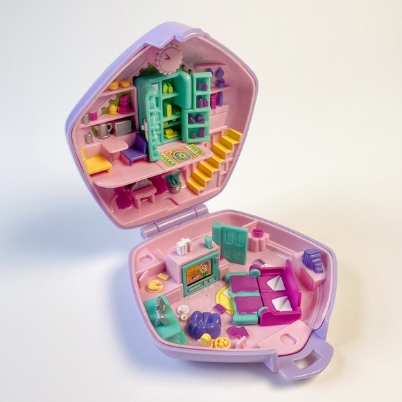 1994 Polly Pocket COMPLETE Slumber Party Fun / Polly’s Video Party VINTAGE - Picture 3 of 16